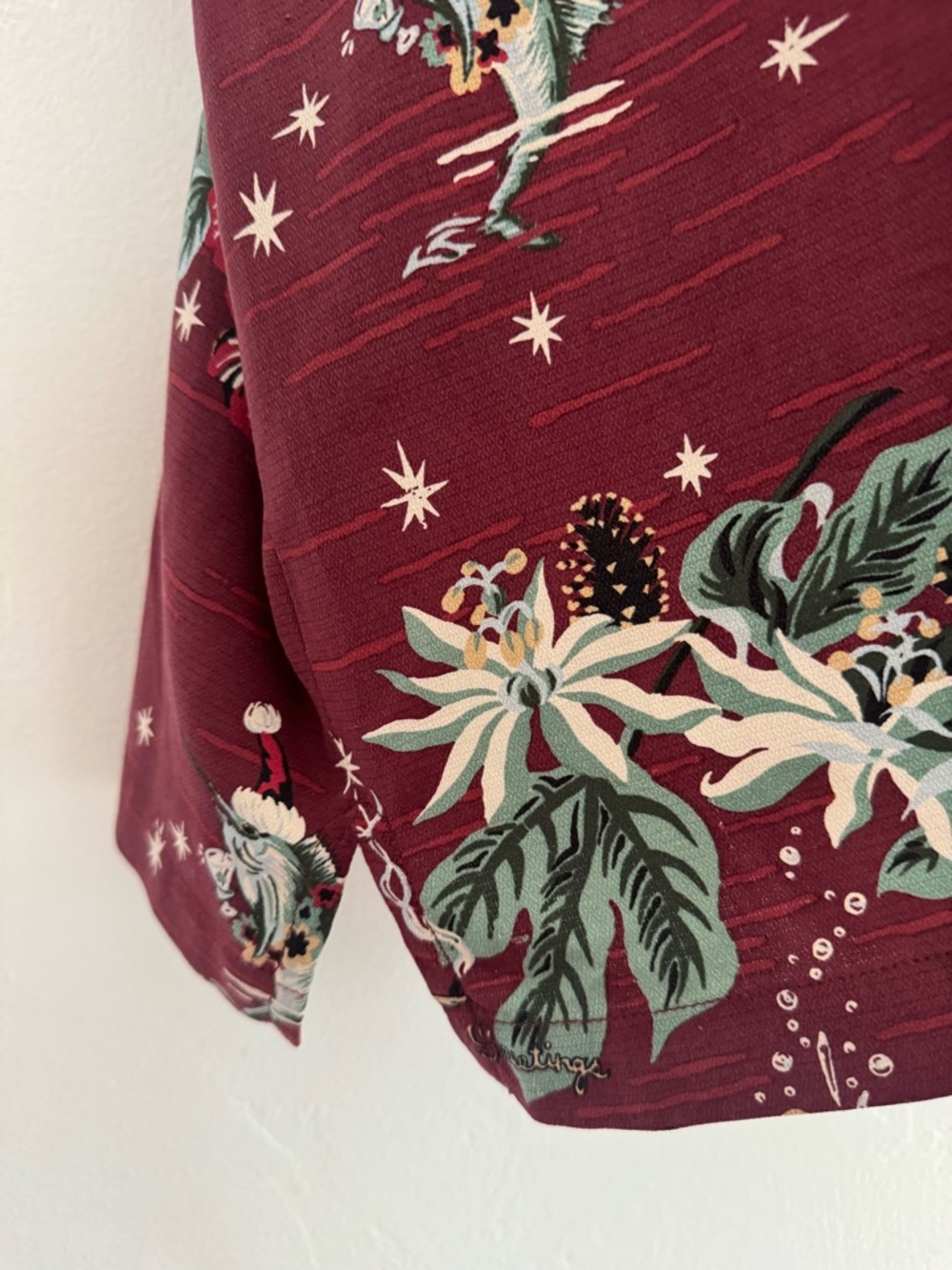 Tommy Bahama Merry Kitschmas Camp Shirt Original Fit Short Sleeve 100% Silk Xmas - Picture 9 of 12